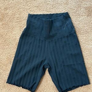 Offline by Aerie Hi Rise OG 
Ribbed Bike Shorts Size S